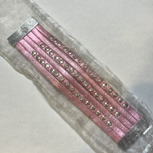 NWT Inspirational sparkle bracelet Humanity For All Wynk Sow Peace LOVE Unity - Picture 3 of 13